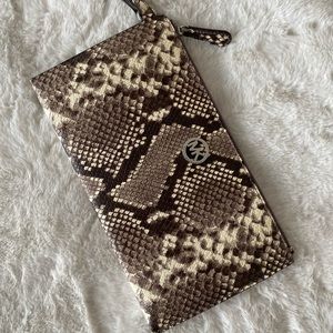 Michael Kors wristlet